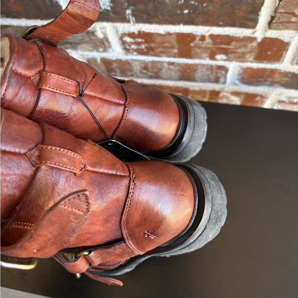 Frye Vanessa Tanker Real Fur Shearling Cognac Leather Short Boots Size 6.5 NWT - Picture 12 of 16